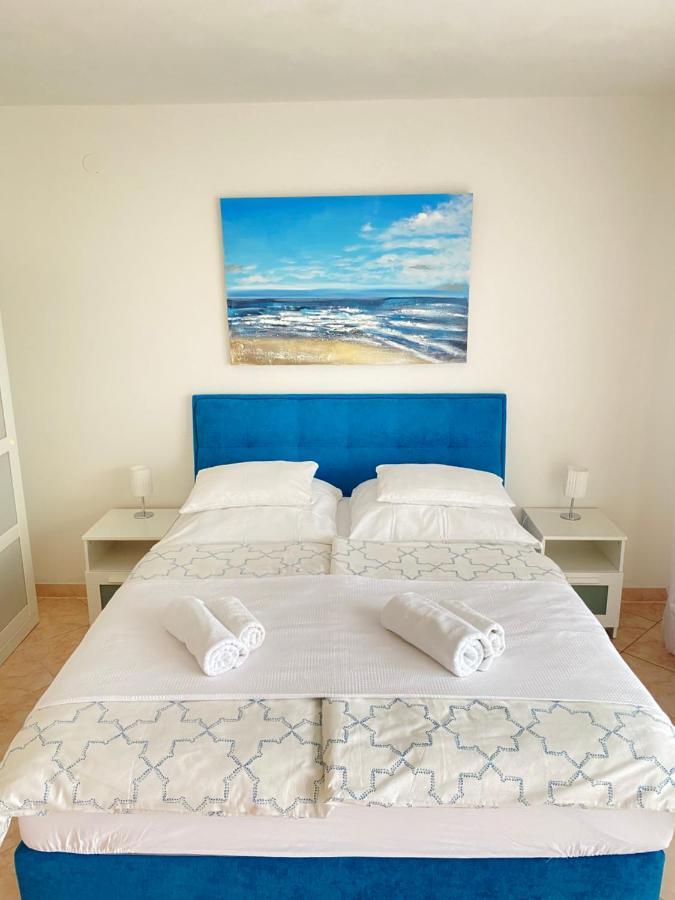 Studio Apartments M&N * Trogir