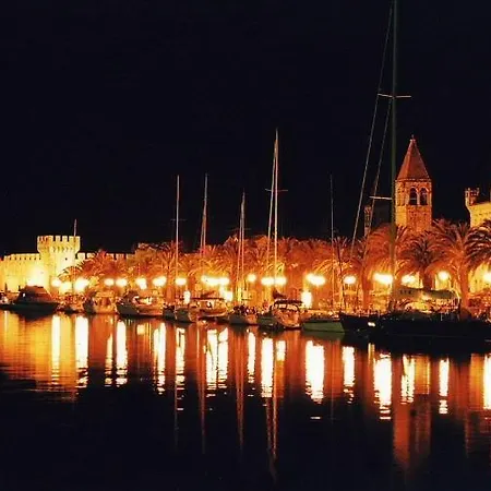 Studio Apartments M&N Trogir Exterior photo