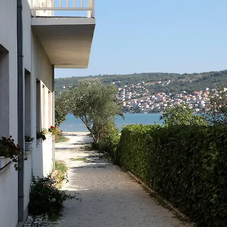 Studio Apartments M&N Trogir Exterior photo
